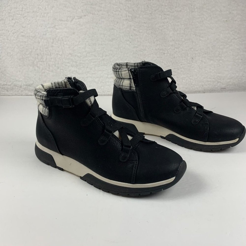 Lifestride Highland Sport Hiker Bootie Women Sz 6.5M Black/White Faux Suede 7853